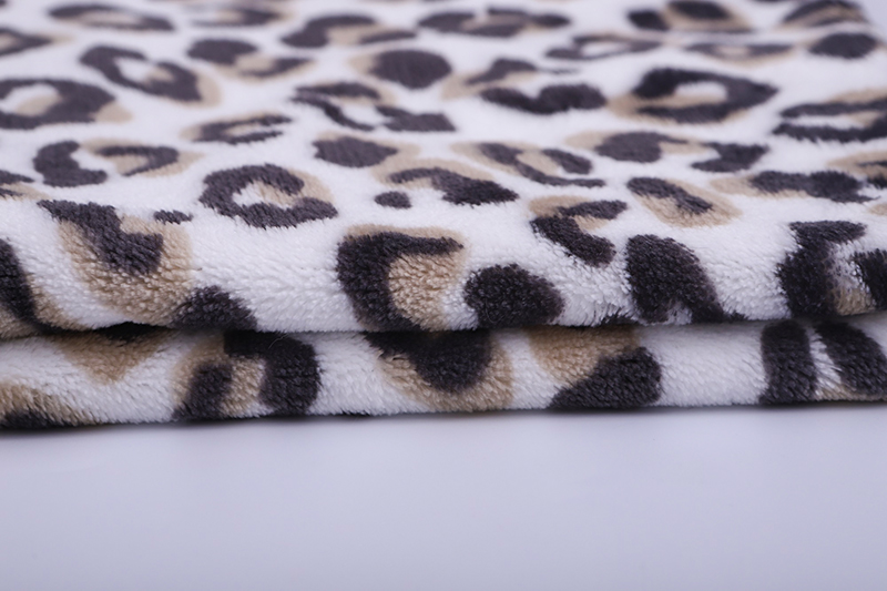 Single-sided leopard print flannel fleece